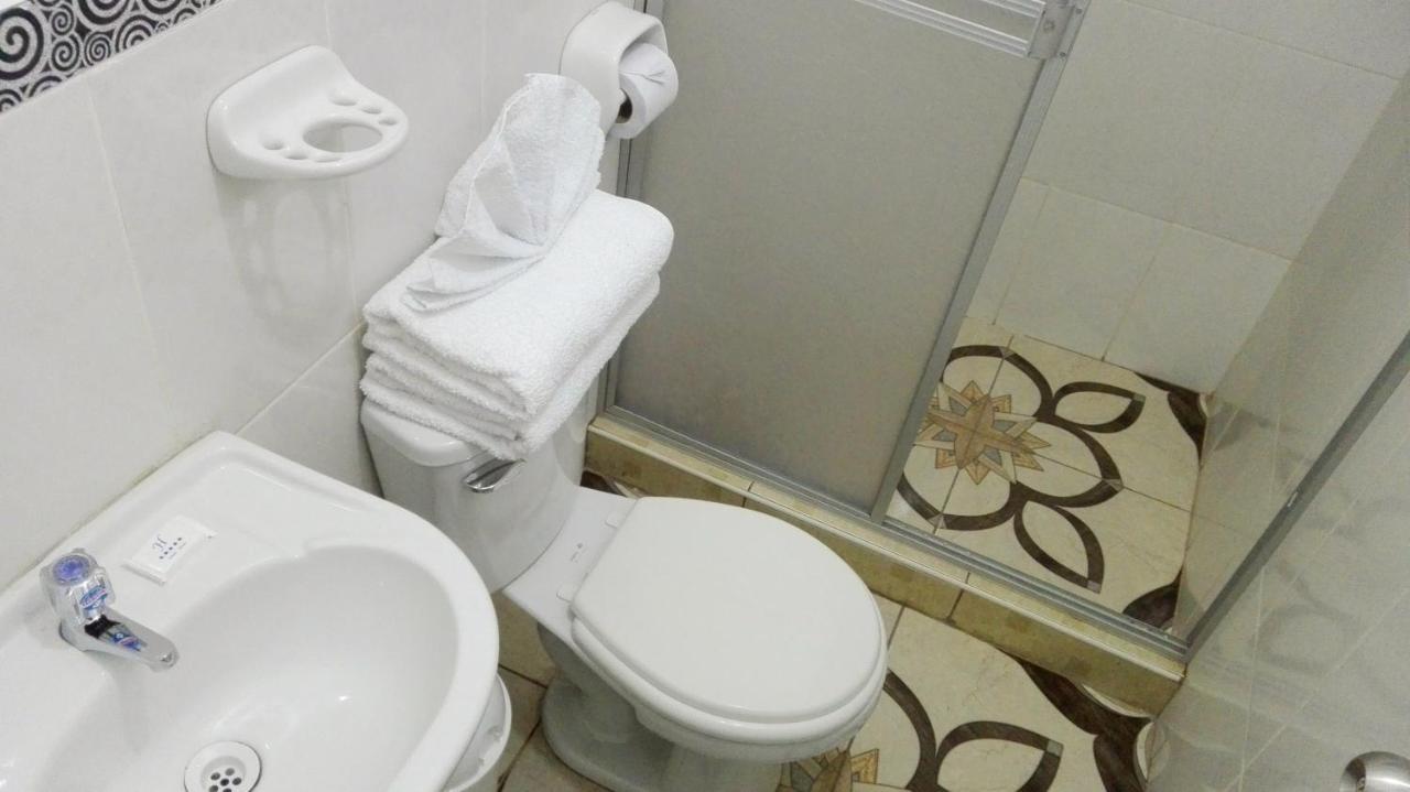 Hostal El Viajero En Олантаятамбо Екстериор снимка